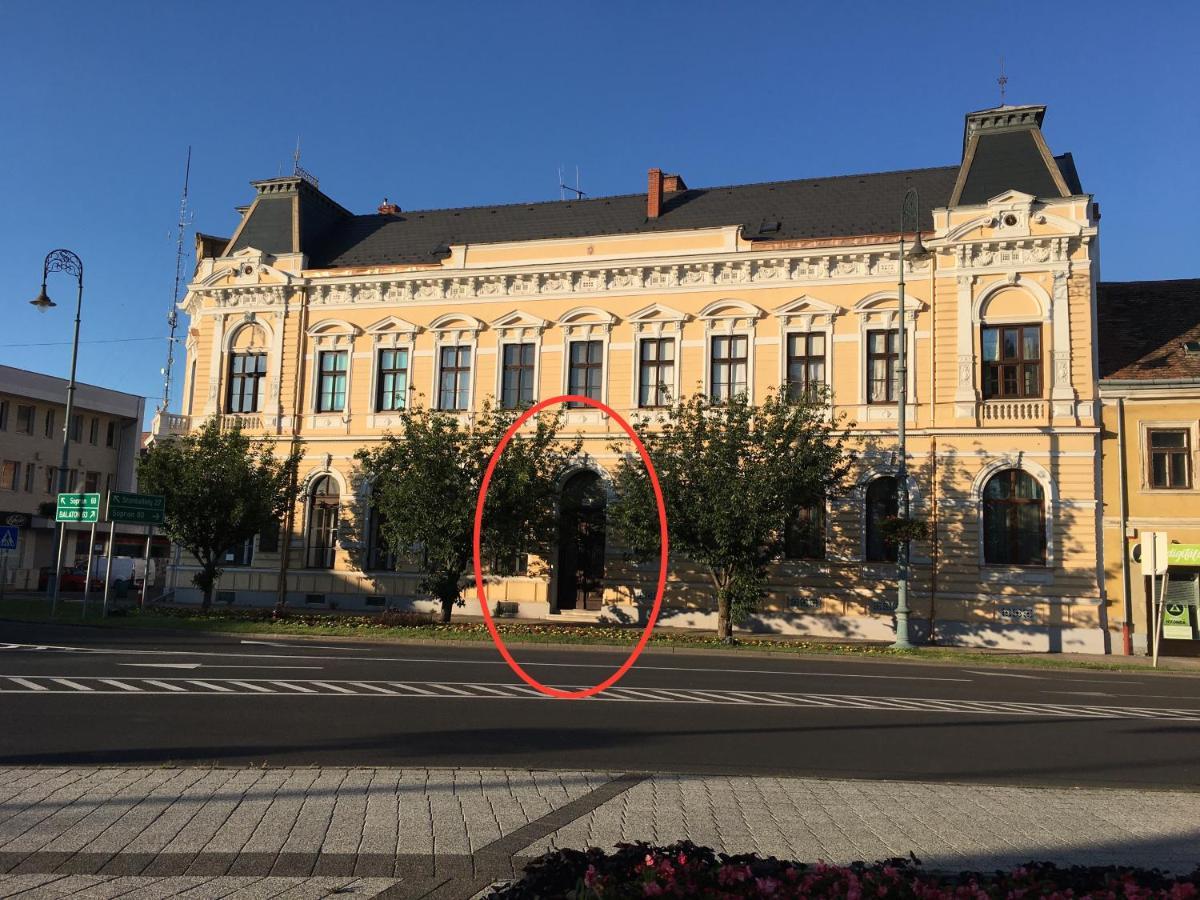 Silentium City Apartman Sárvár Exteriér fotografie